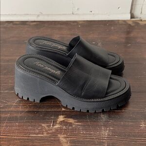 FREE PEOPLE Chunky Black Winona Platform Wedge Sandal Heel Lug Size 38